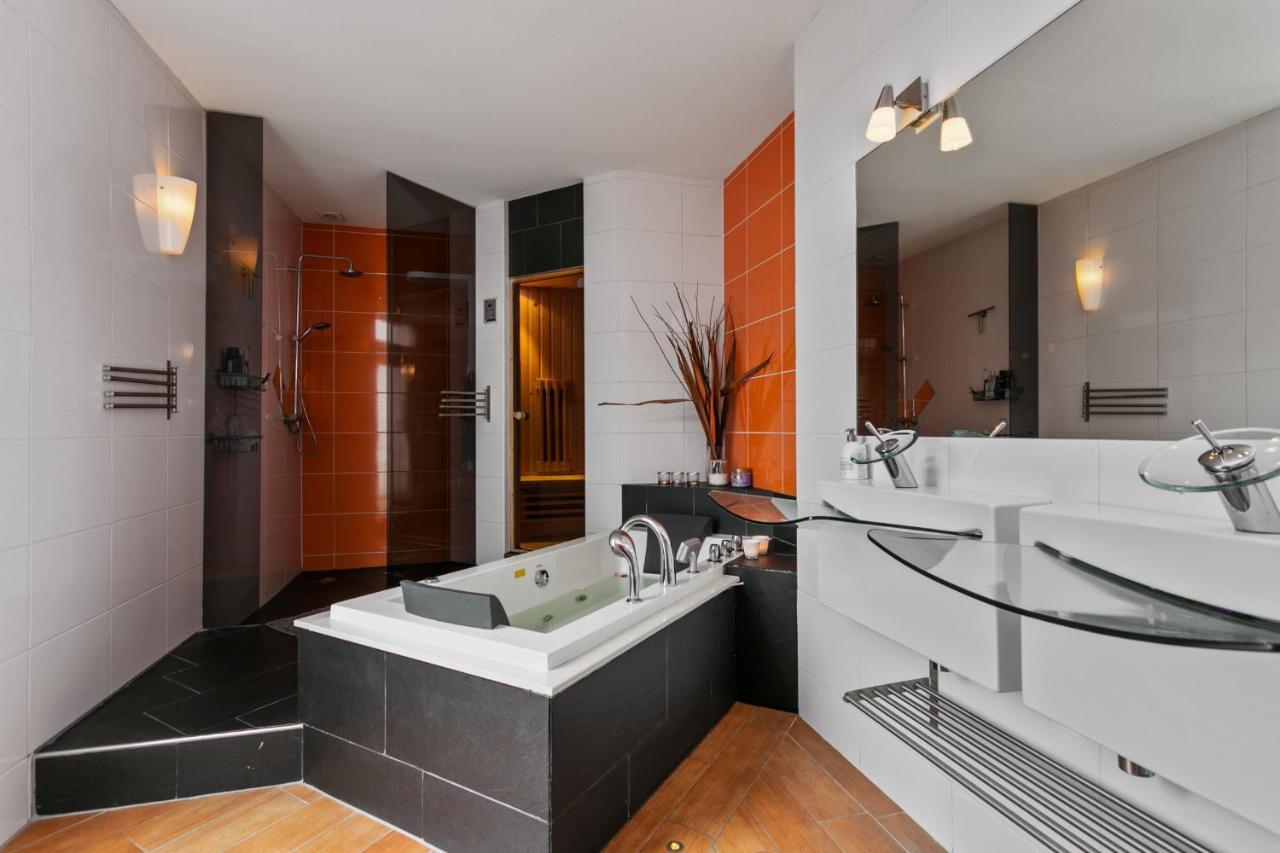 Bolton Boulevard Beach Rooms Vlissingen Ngoại thất bức ảnh